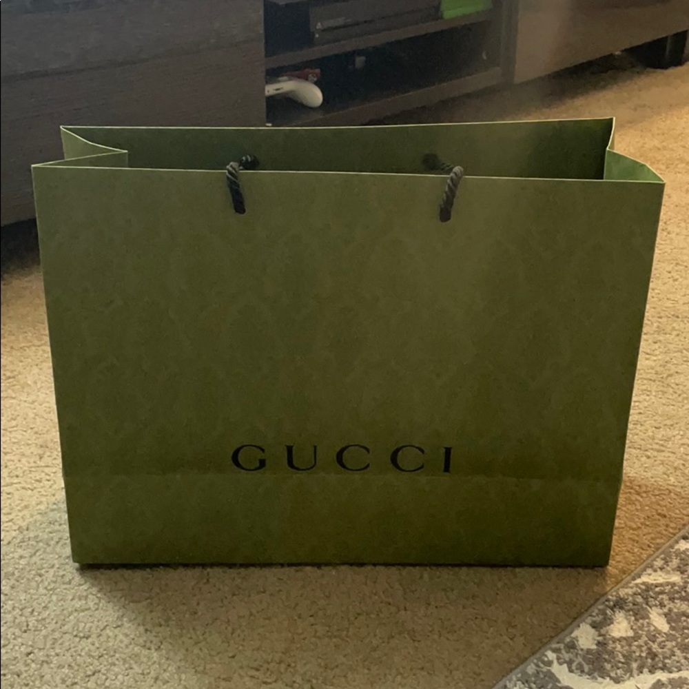Gucci shopping bag
